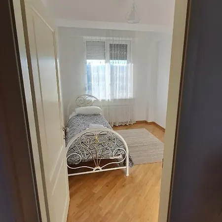 Airport-apartament 24&24 Chisinau!!! *